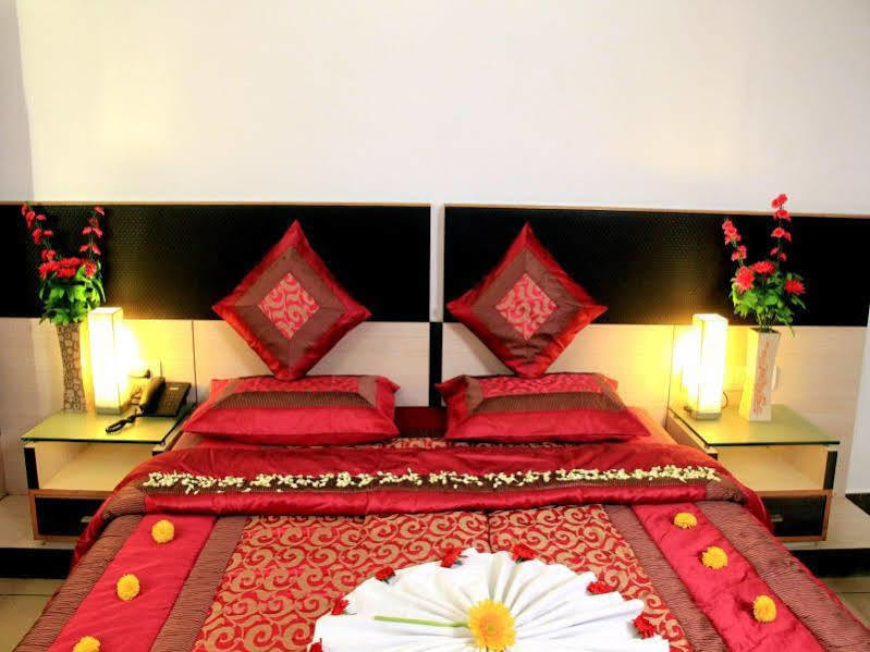 Hotel Sun Park Pondicherry Eksteriør bilde